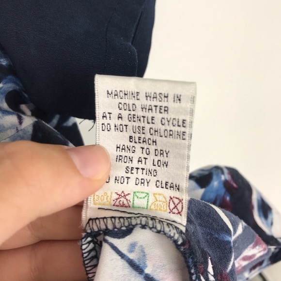 Cynthia Rowley Abstract Blue Floral Pattern Blouse Size S - Picture 8 of 11